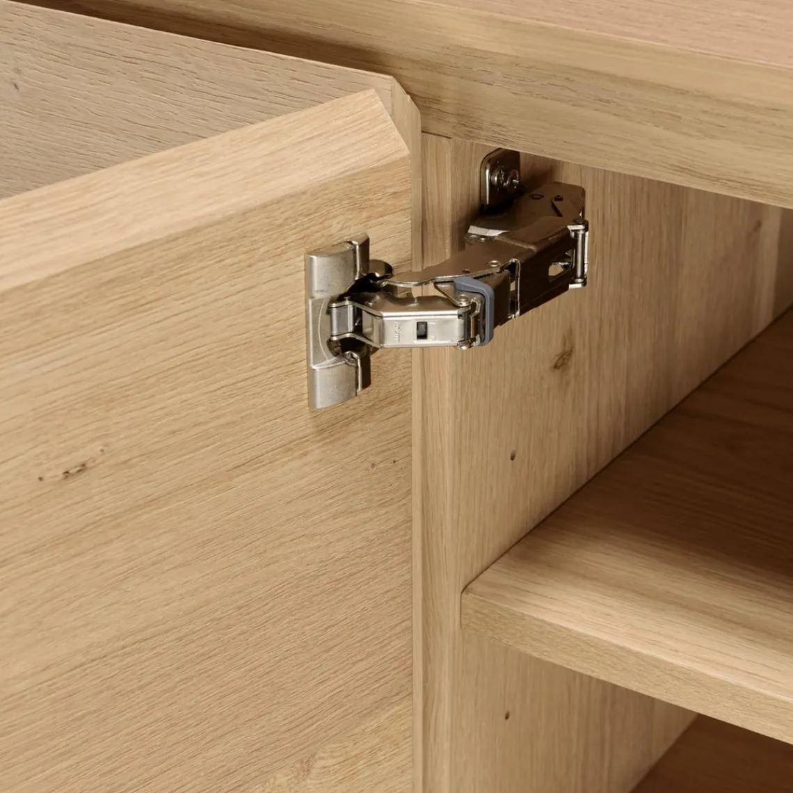 Macabane Buffet couleur naturelle 4 portes 6 étagères pieds métal noir MAXENDRE Bois Hot