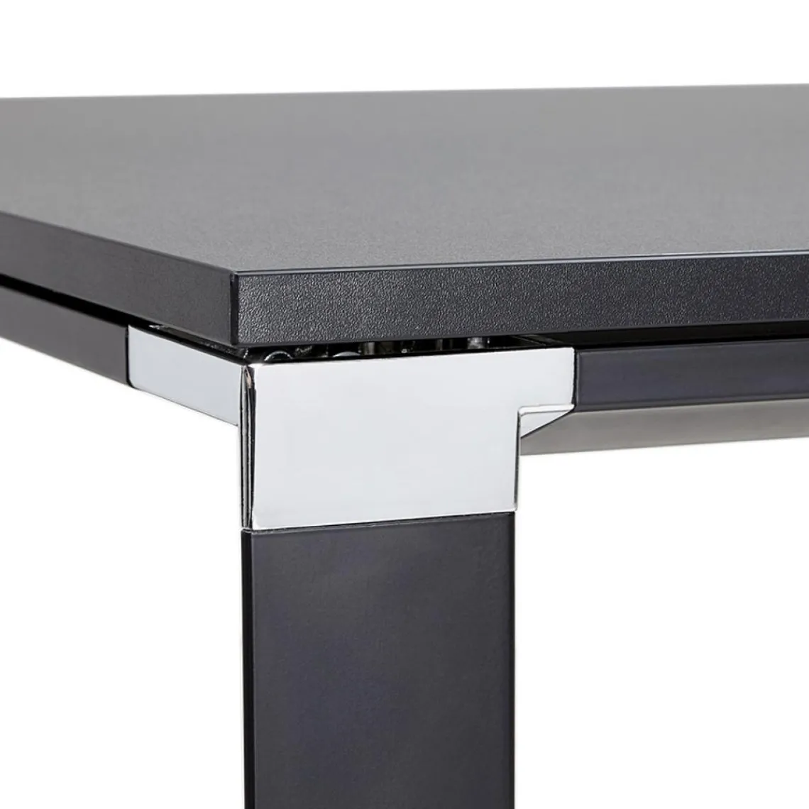 ALTEREGO Bureau de direction en angle design 'XLINE' en bois noir Outlet