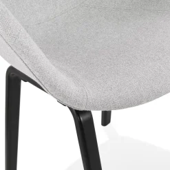 ALTEREGO Chaise design avec accoudoirs 'SAMY' en tissu gris clair et pieds en bois noir New