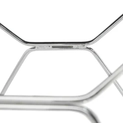 ALTEREGO Chaise design 'GAUDY' noire avec pied en métal chromé Outlet