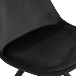 ALTEREGO Chaise design 'HAMILTON' en velours noir et pieds en bois noir Discount