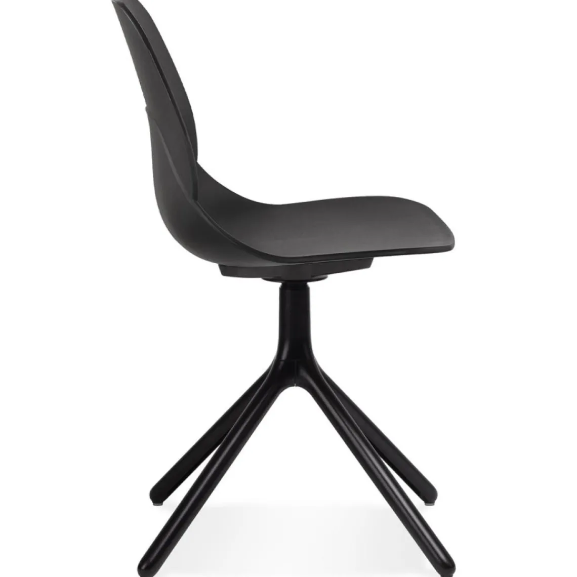 ALTEREGO Chaise design 'TUCANA' noire avec pieds en métal Best