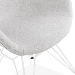 ALTEREGO Chaise moderne 'ATOL' en tissu gris clair avec pieds en métal blanc Online