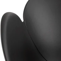 ALTEREGO Chaise moderne 'FIDJI' noire avec pieds en métal blanc Hot