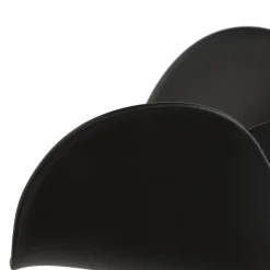 ALTEREGO Chaise moderne 'FIDJI' noire avec pieds en métal blanc Hot