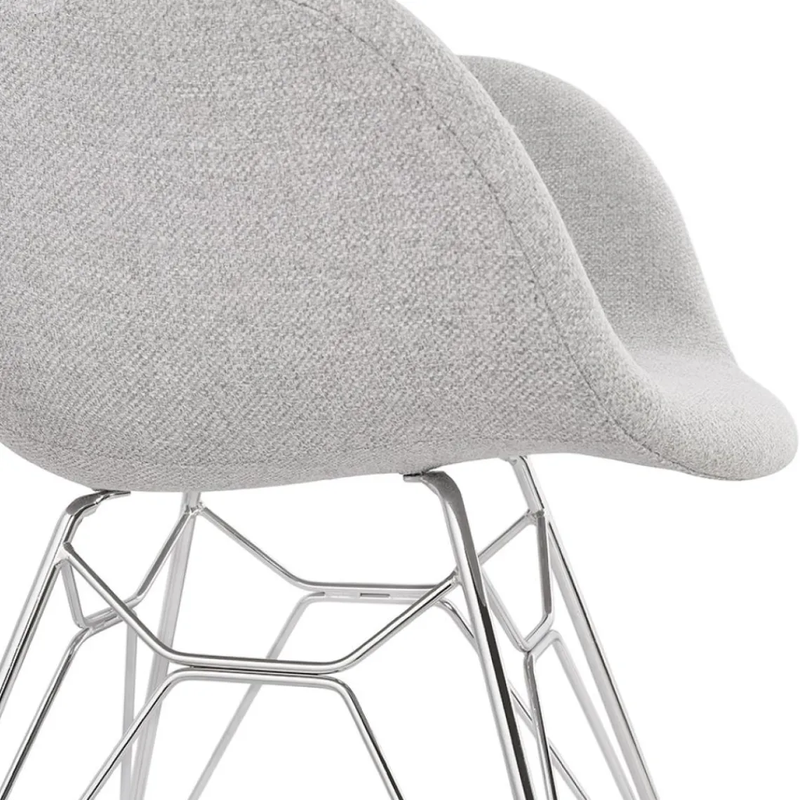 ALTEREGO Chaise moderne 'ORIGAMI' en tissu gris clair avec pieds en métal chromé Clearance