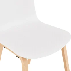 ALTEREGO Chaise scandinave 'PACIFIK' blanche avec pieds en bois finition naturelle Hot