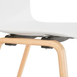 ALTEREGO Chaise scandinave 'PACIFIK' blanche avec pieds en bois finition naturelle Hot