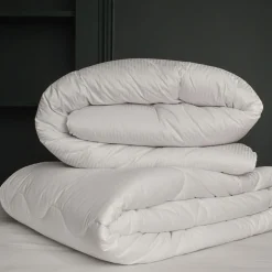 Essix Couette bébé synthétique 300 grm² enveloppe coton Eden - Blanc Clearance