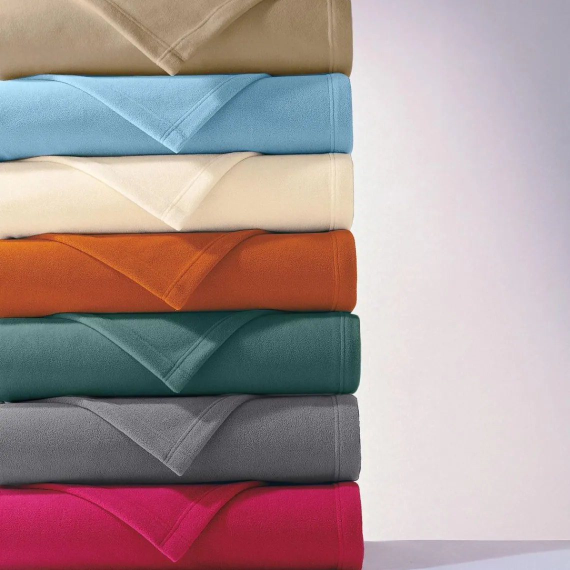 Becquet Couverture POLAIRE UNIE microfibre tempérée Beige