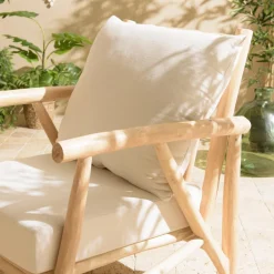 Macabane Fauteuil en branches de teck naturel avec coussins blancs MADURA Discount