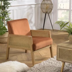 Macabane Fauteuil velours orange pieds bois et accoudoirs rotin Best