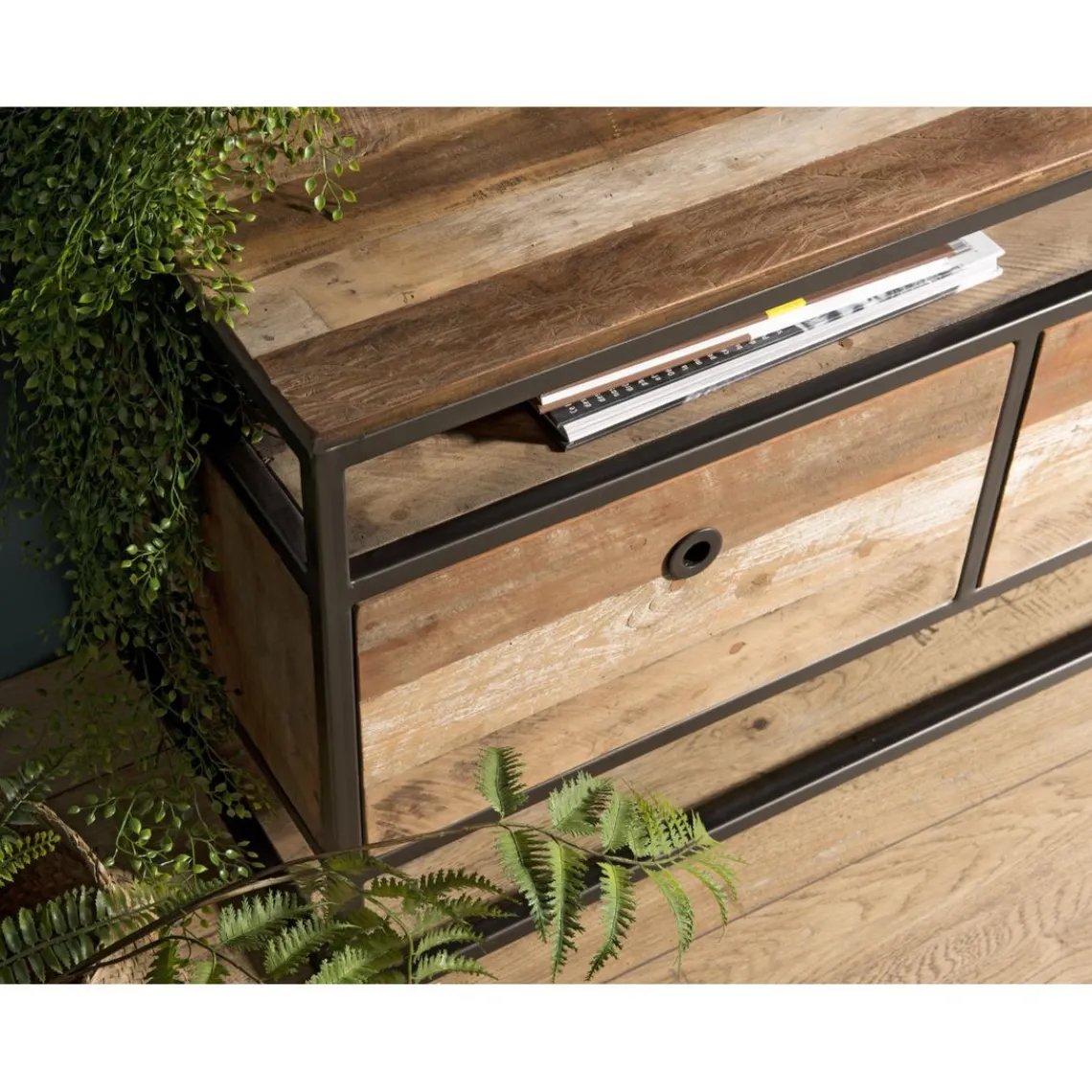 Macabane Meuble Tv SIXTINE 3 Tiroirs Bois Teck Recyclé Acacia Mahogany Et Métal Discount