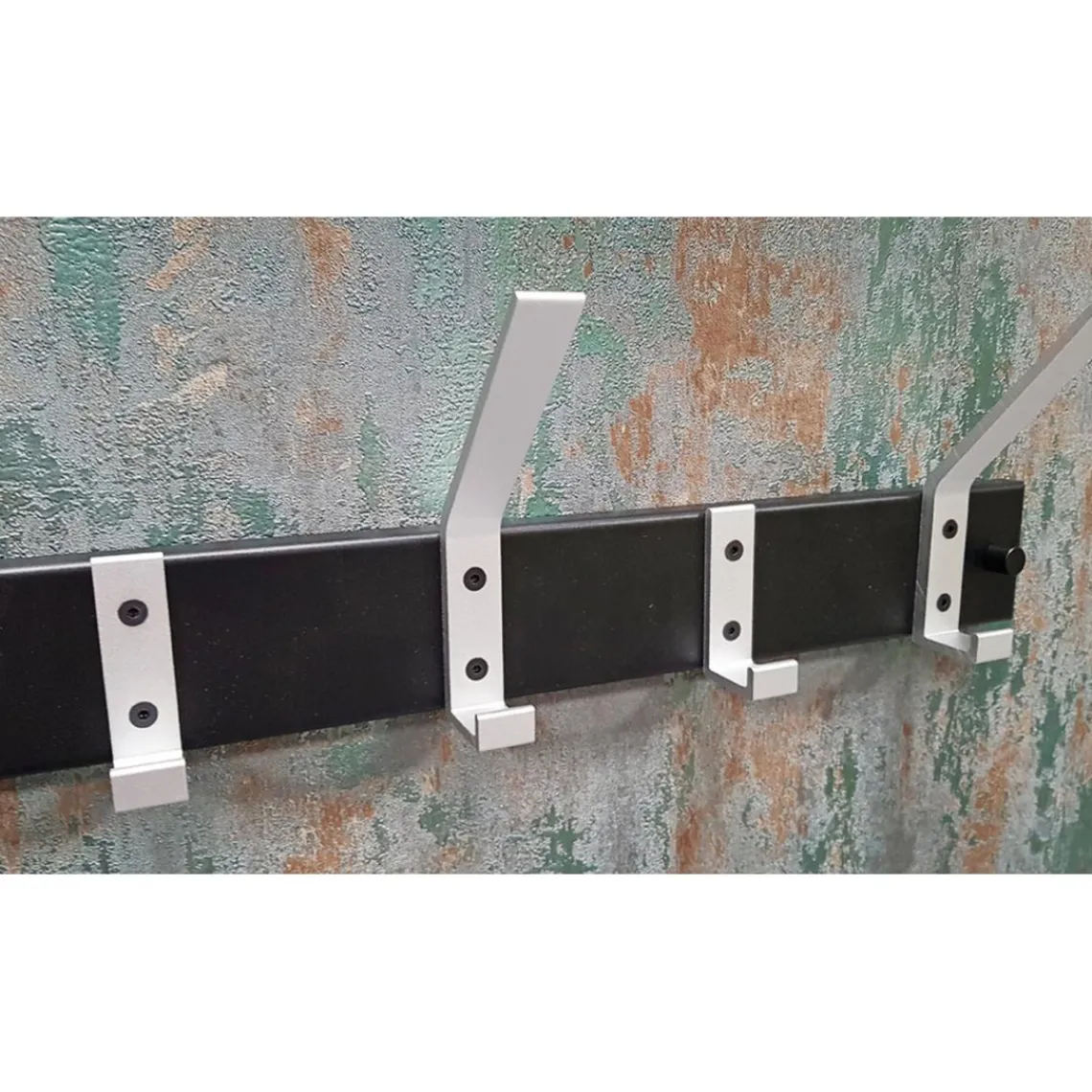 3S. x Home Patère murale en Métal laqué Noir avec 7 crochets en Aluminium Hot