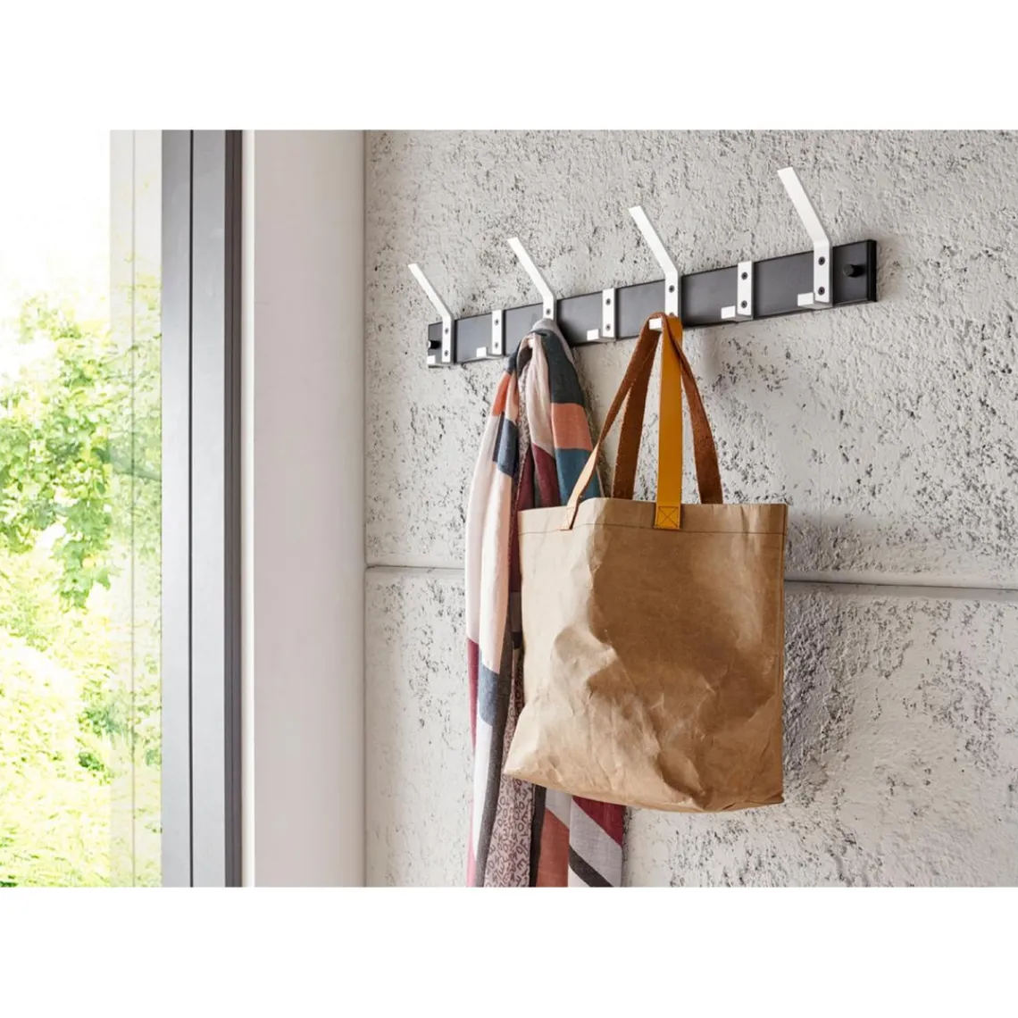 3S. x Home Patère murale en Métal laqué Noir avec 7 crochets en Aluminium Hot