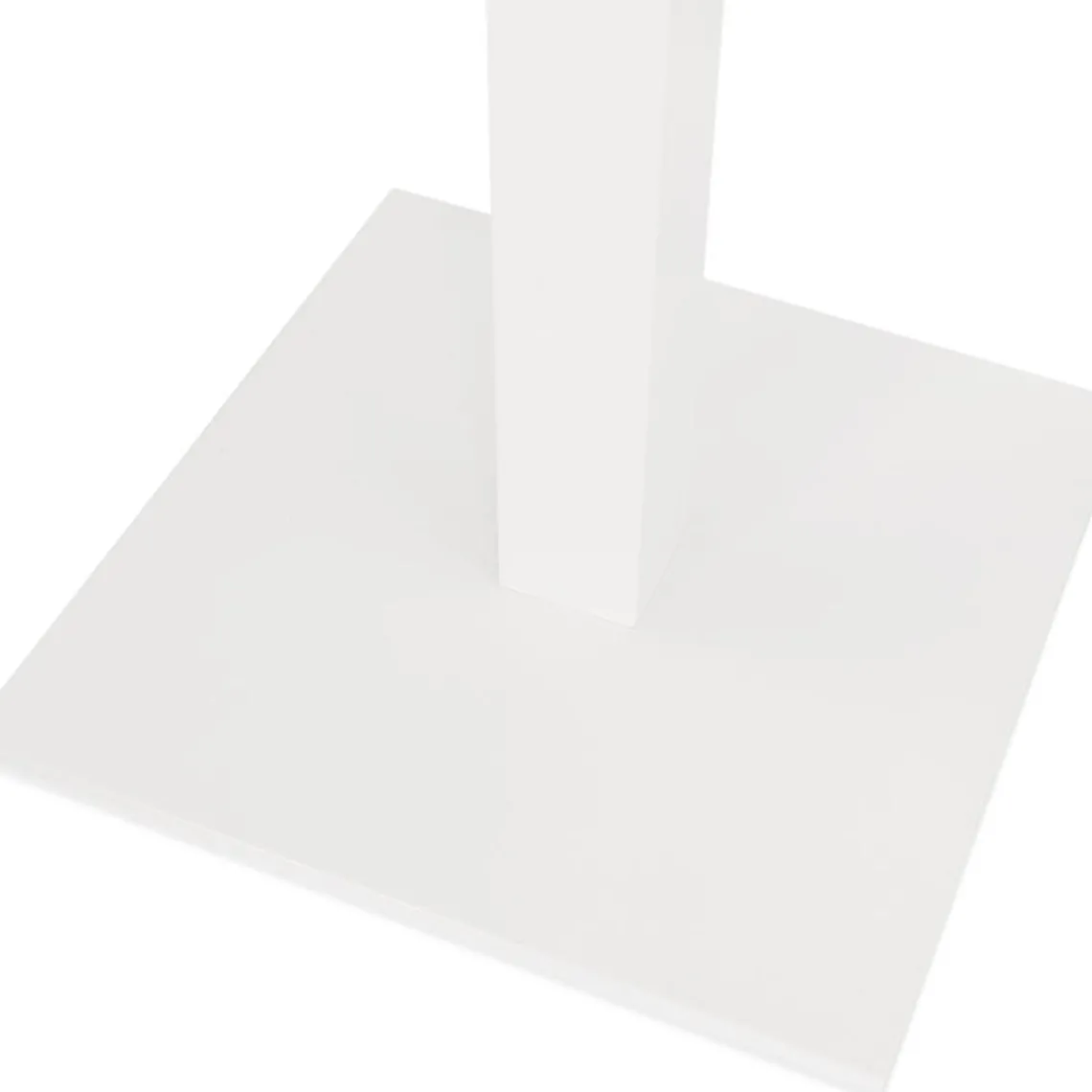 ALTEREGO Petite table à diner carrée 'REGIS' en bois finition naturelle et fonte blanche