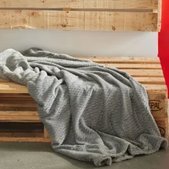 Today Plaid Flocon en polyester HORS PISTE 150 x 200 gris Outlet
