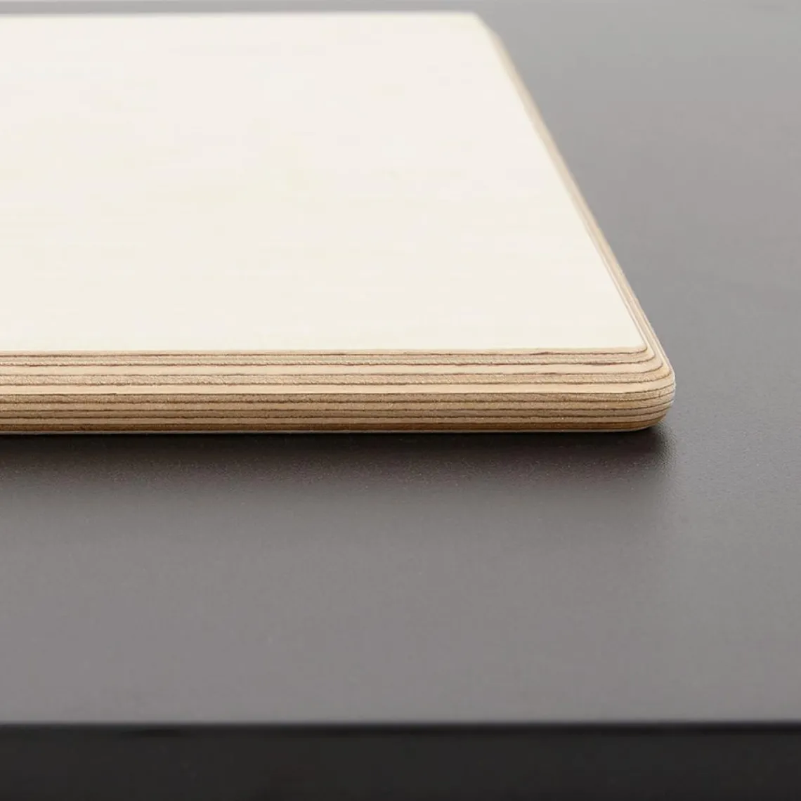 ALTEREGO Plateau de table 'PLANO' carré noir en résine compressée Sale