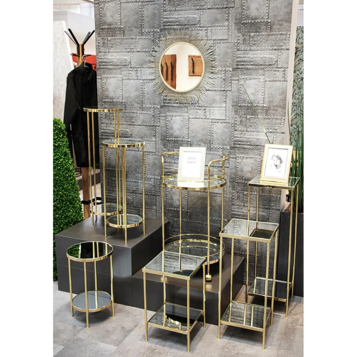 3S. x Home Porte plante en acier laitonné et étagères verre miroir Discount