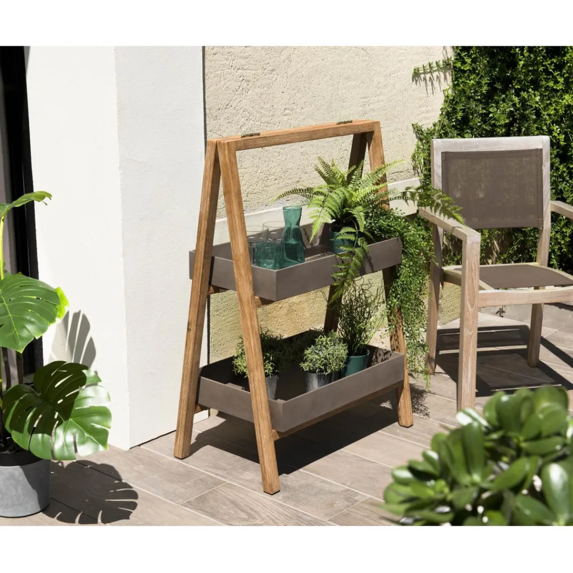 Macabane Porte-plantes, étagère en résine, effet Béton et Acacia - PM Sale