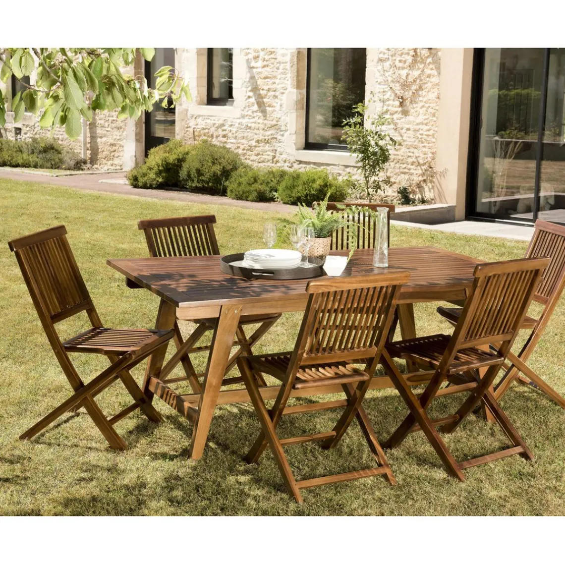 Macabane Salon de jardin HANNA en bois teck huilé 8/10 personnes - ensemble de jardin : 1 table rectangulaire scandi extensible 180/240*100 cm et 6 chaises. Beige Hot