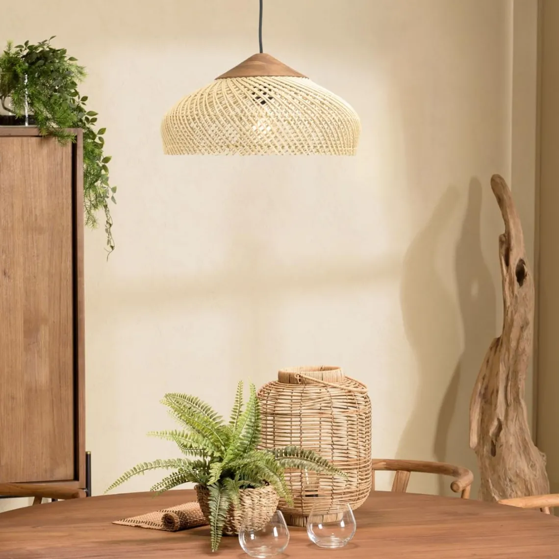 Macabane Suspension en rotin couleur naturelle et teck recyclé SIXTINE