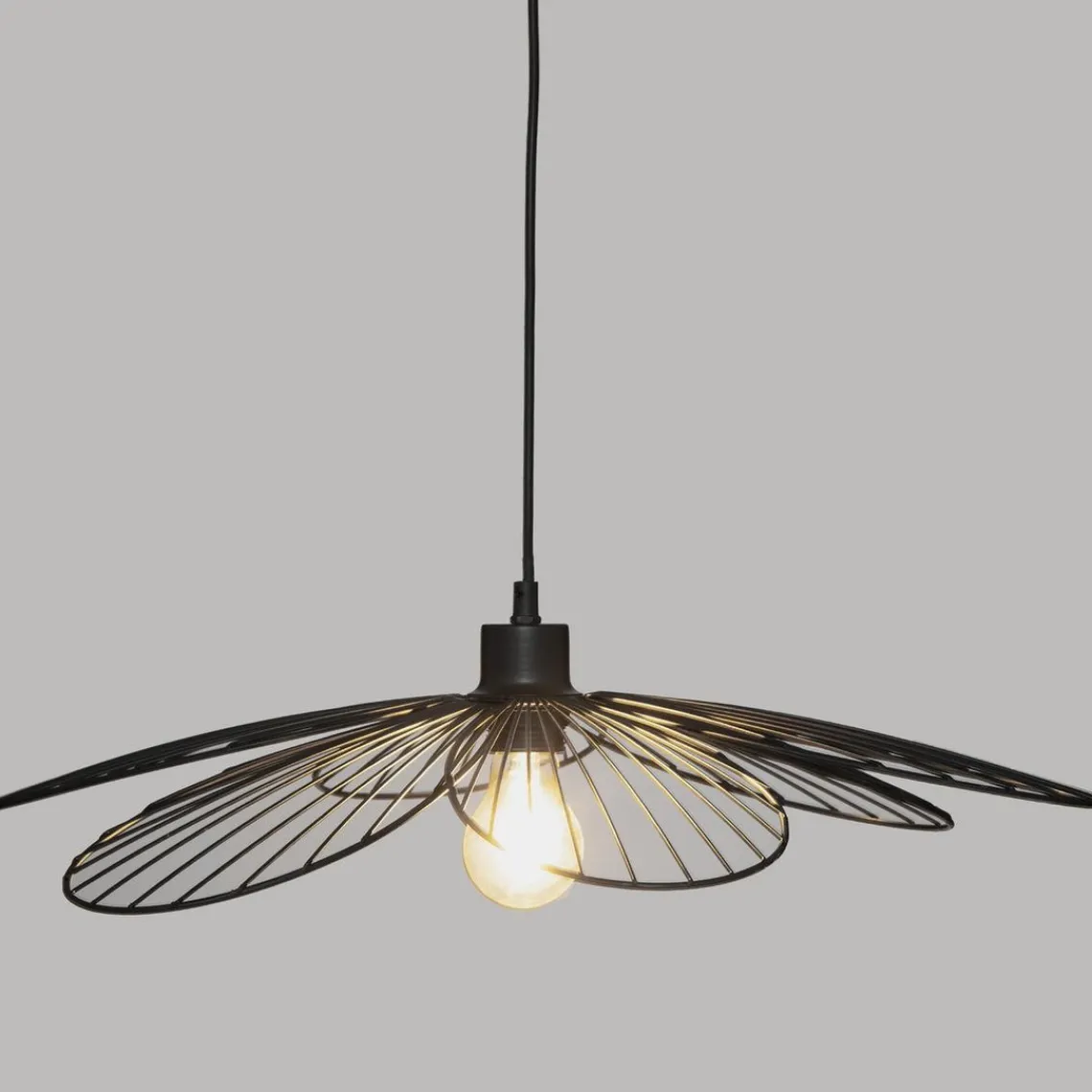 3S. x Home Suspension Fleur noir en métal D57cm Clearance