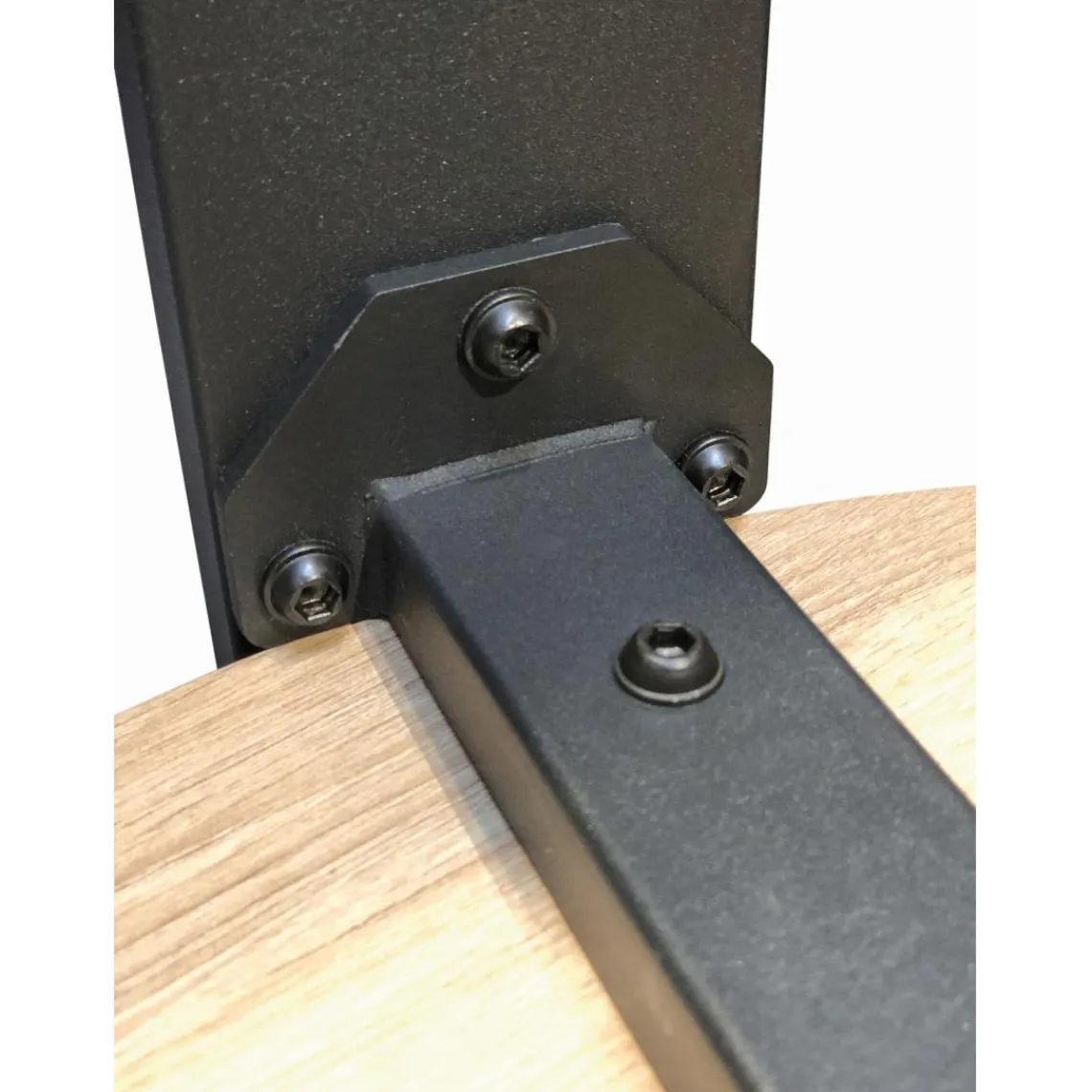 3S. x Home Table basse en tube d'acier peint par poudrage en noir, plateau en MDF Online