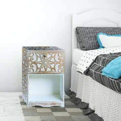 3S. x Home Table de chevet style oriental bois sculpté 1 porte Monbolyto Blanc patiné or Best