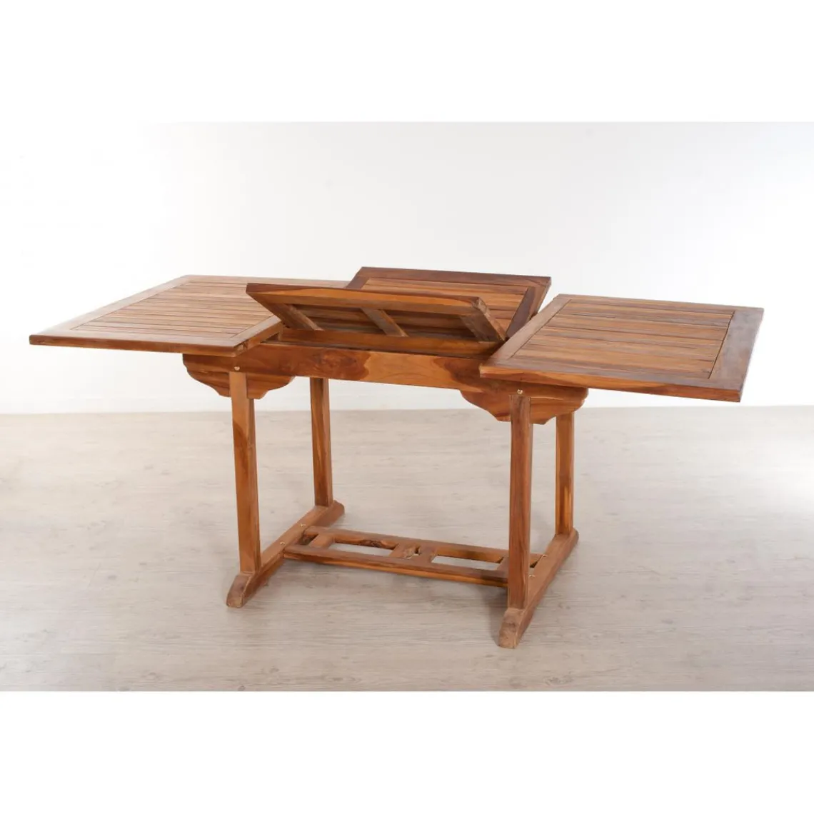 Macabane Table de jardin 4/6 personnes - rectangulaire extensible 120/180 x 90 cm en bois Teck huilé