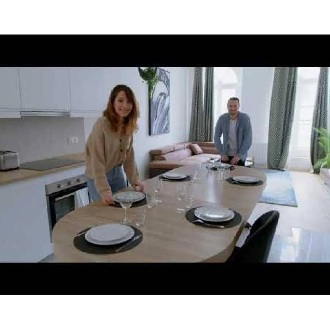 3S. x Home Table ronde extensible Myriade All Black Clearance