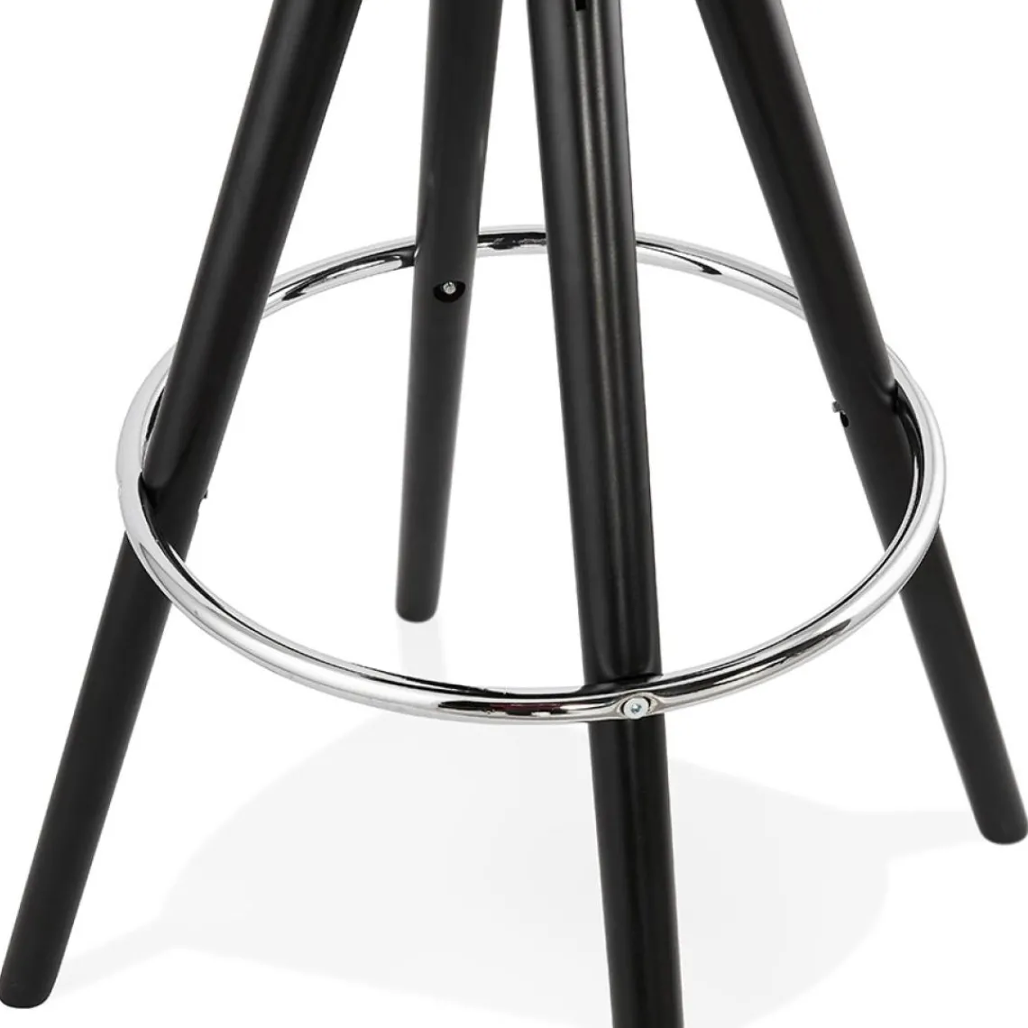 ALTEREGO Tabouret de bar 'FLORENCE' en tissu bouloché blanc et 4 pieds en bois noir Online