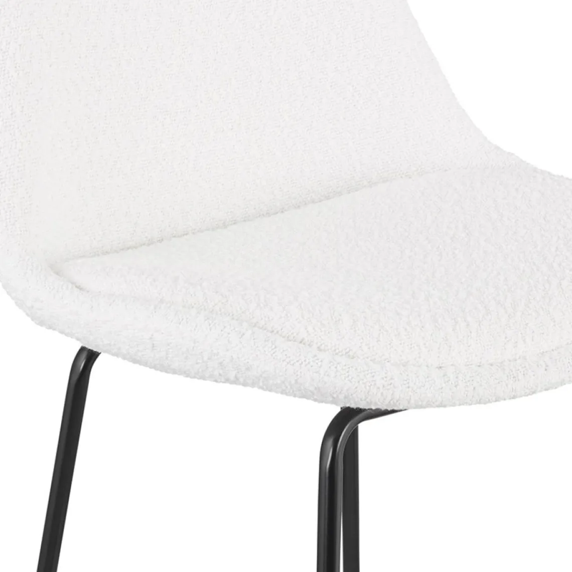 ALTEREGO Tabouret de bar 'LEONIE' en tissu bouloché blanc et pied en métal noir