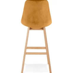 ALTEREGO Tabouret de bar 'MORISS' en velours moutarde et pieds en bois naturel Online