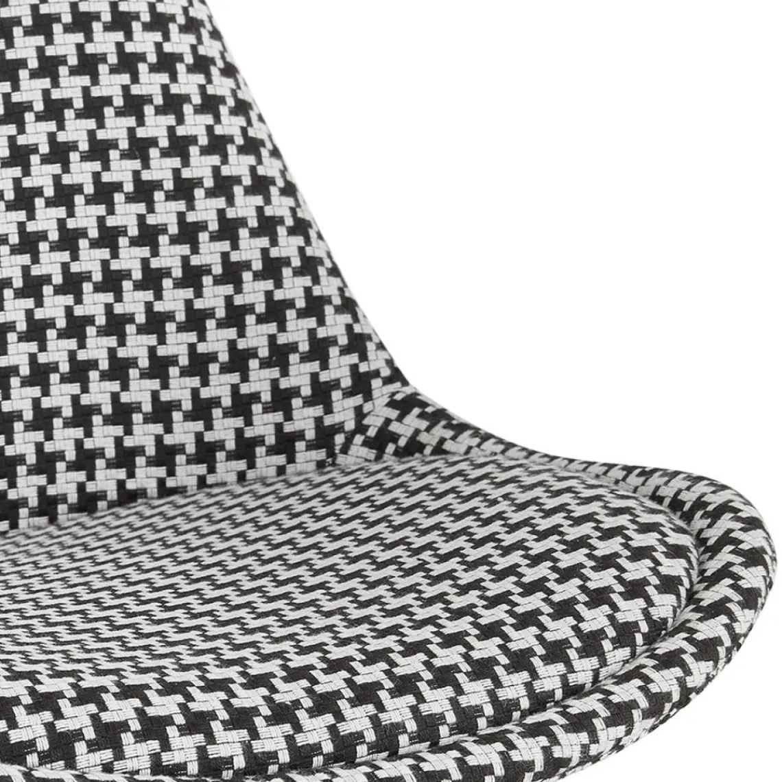 ALTEREGO Tabouret de bar 'MORISS' en tissu pied de poule et pieds en bois naturel Outlet