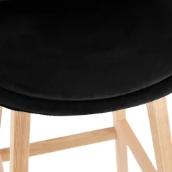 ALTEREGO Tabouret snack mi-hauteur 'MORISS MINI' en velours noir et pieds en bois naturel