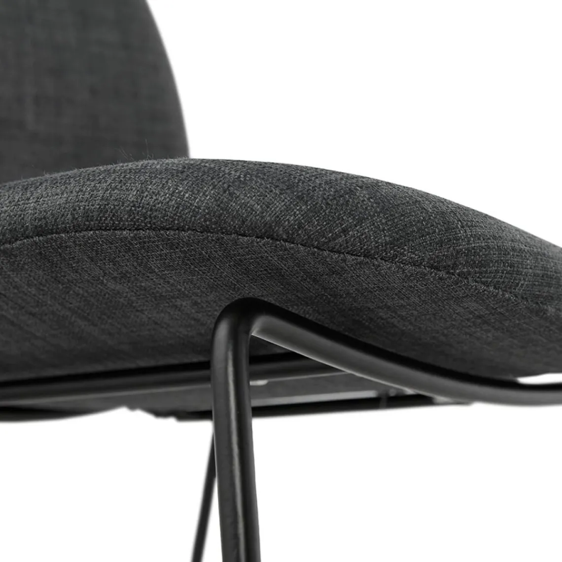 ALTEREGO Tabouret snack mi-hauteur 'EKTOR MINI' en tissu gris foncé empilable Outlet