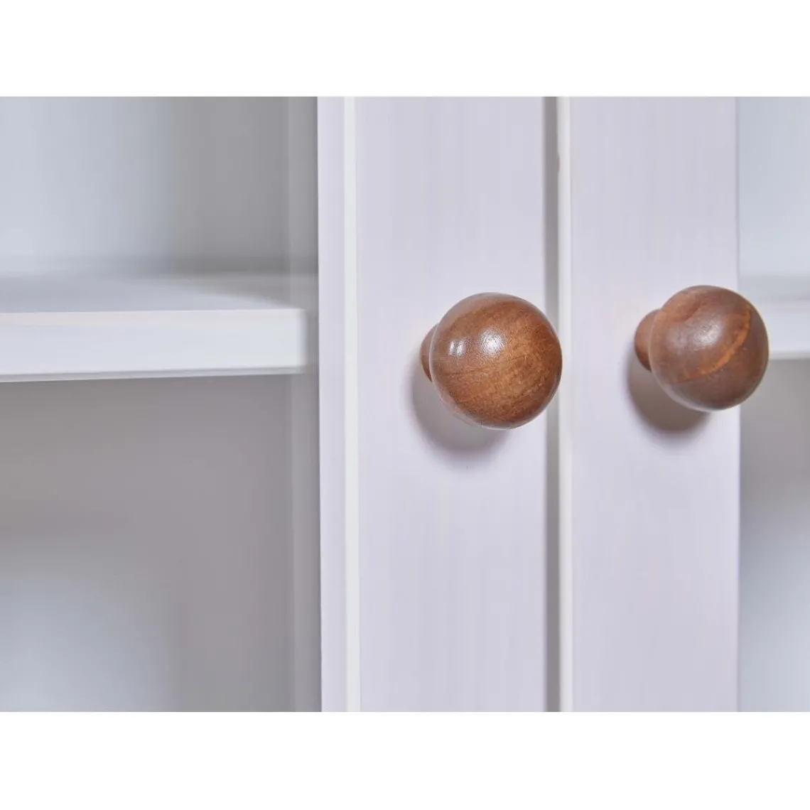 3S. x Home Vaisselier 2 portes vitrées 3 tiroirs WESTERLAND pin massif vernis blanc Hot