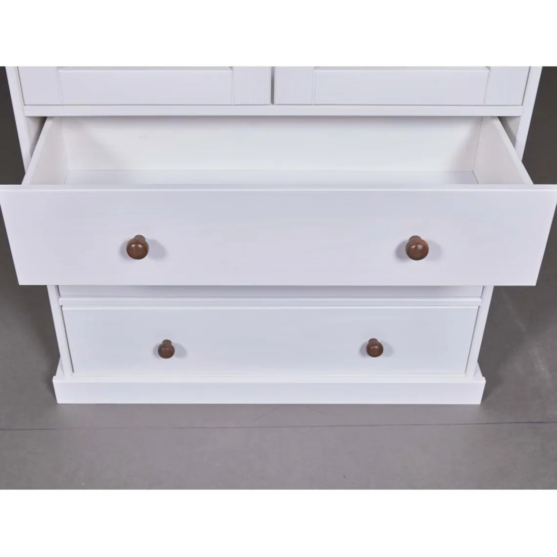 3S. x Home Vaisselier 2 portes vitrées 3 tiroirs WESTERLAND pin massif vernis blanc Hot